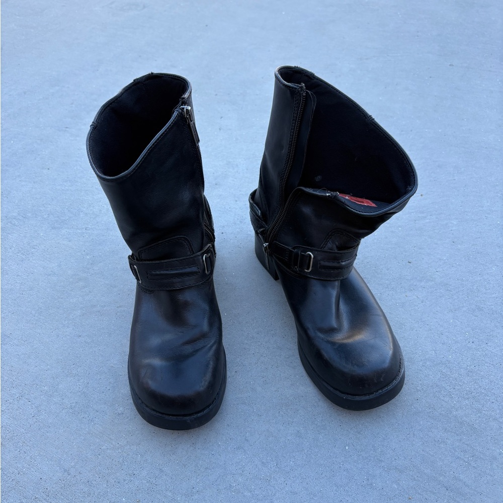 Women’s Black Leather Harley-Davidson Boots with Buckle Detail